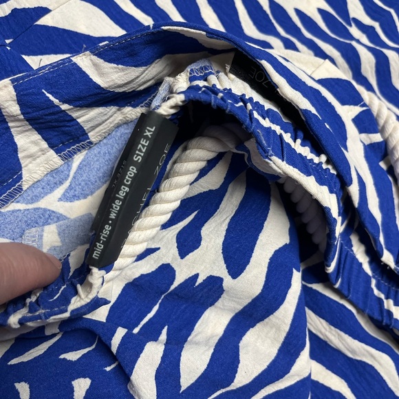 Rachel Zoe Blue and White Tropical Wide Leg Crop Pants XL - Picture 7 of 7